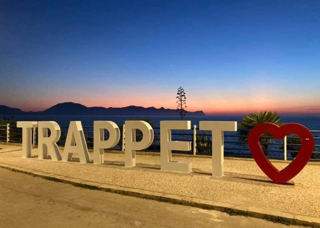 Casa Vacanza Da Mirella E Peppe トラッペート エクステリア 写真
